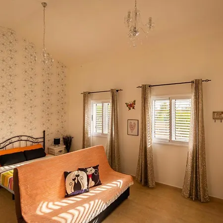 Casita Hari, Donde Tu Y Tu Tiempo Se Detienen. Tuineje